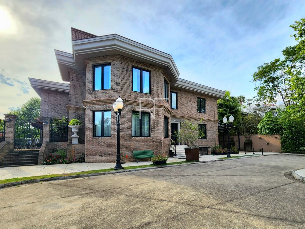 Casa em Condomínio Tamboré 02 Alphaville 