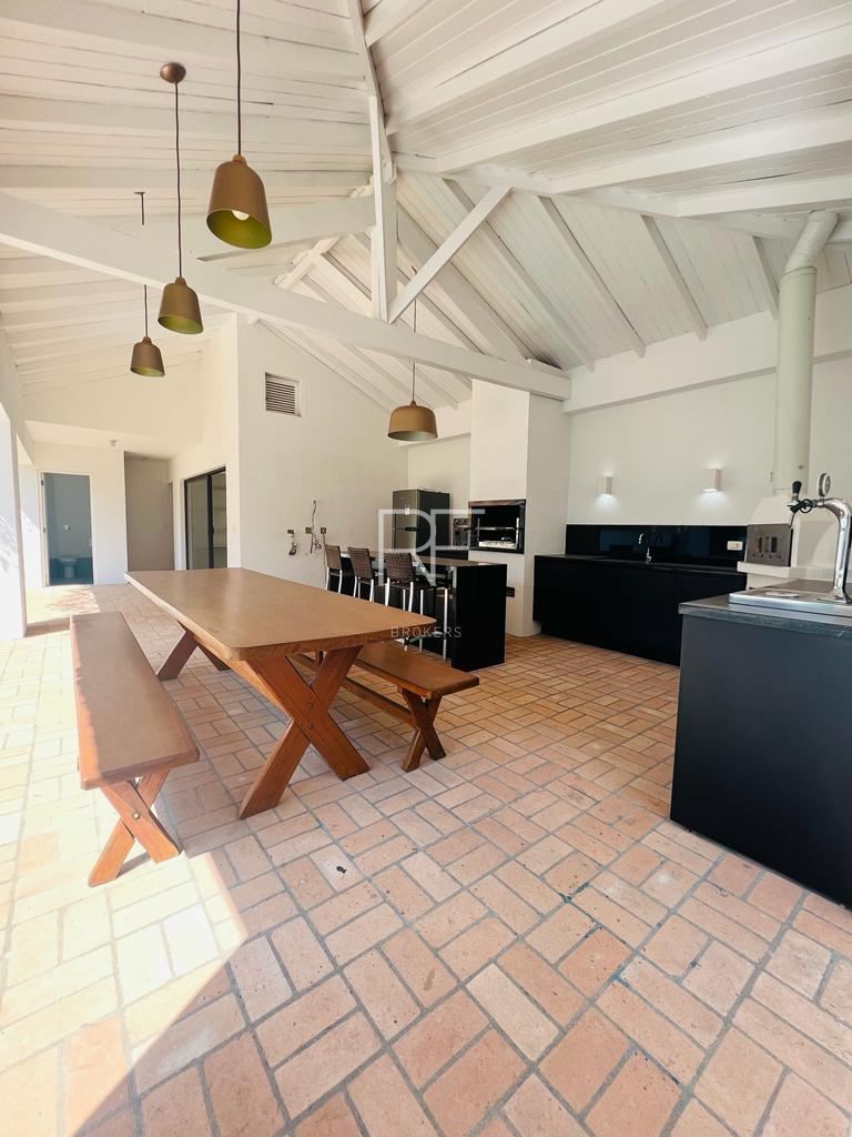 Casa em Condomínio Melville Alphaville 