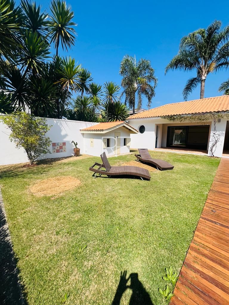 Casa em Condomínio Melville Alphaville 