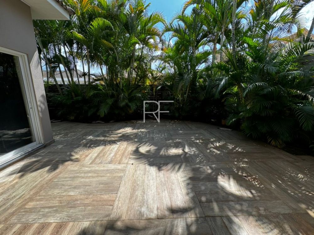 Casa em Condomínio Genesis 01 Alphaville 