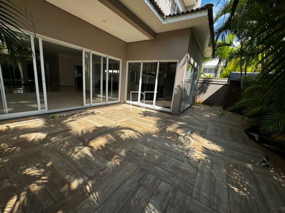 Casa em Condomínio Genesis 01 Alphaville 