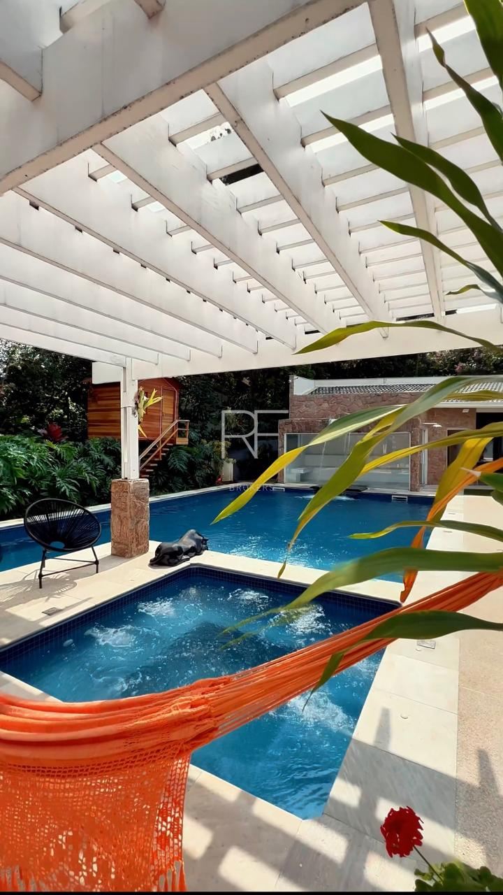 Casa em Condomínio Parque Primavera Granja Viana 