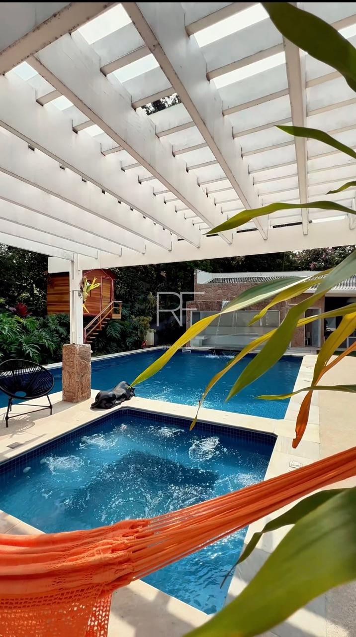 Casa em Condomínio Parque Primavera Granja Viana 