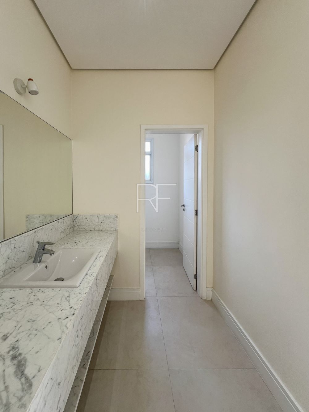 Casa em Condomínio Genesis 01 Alphaville 