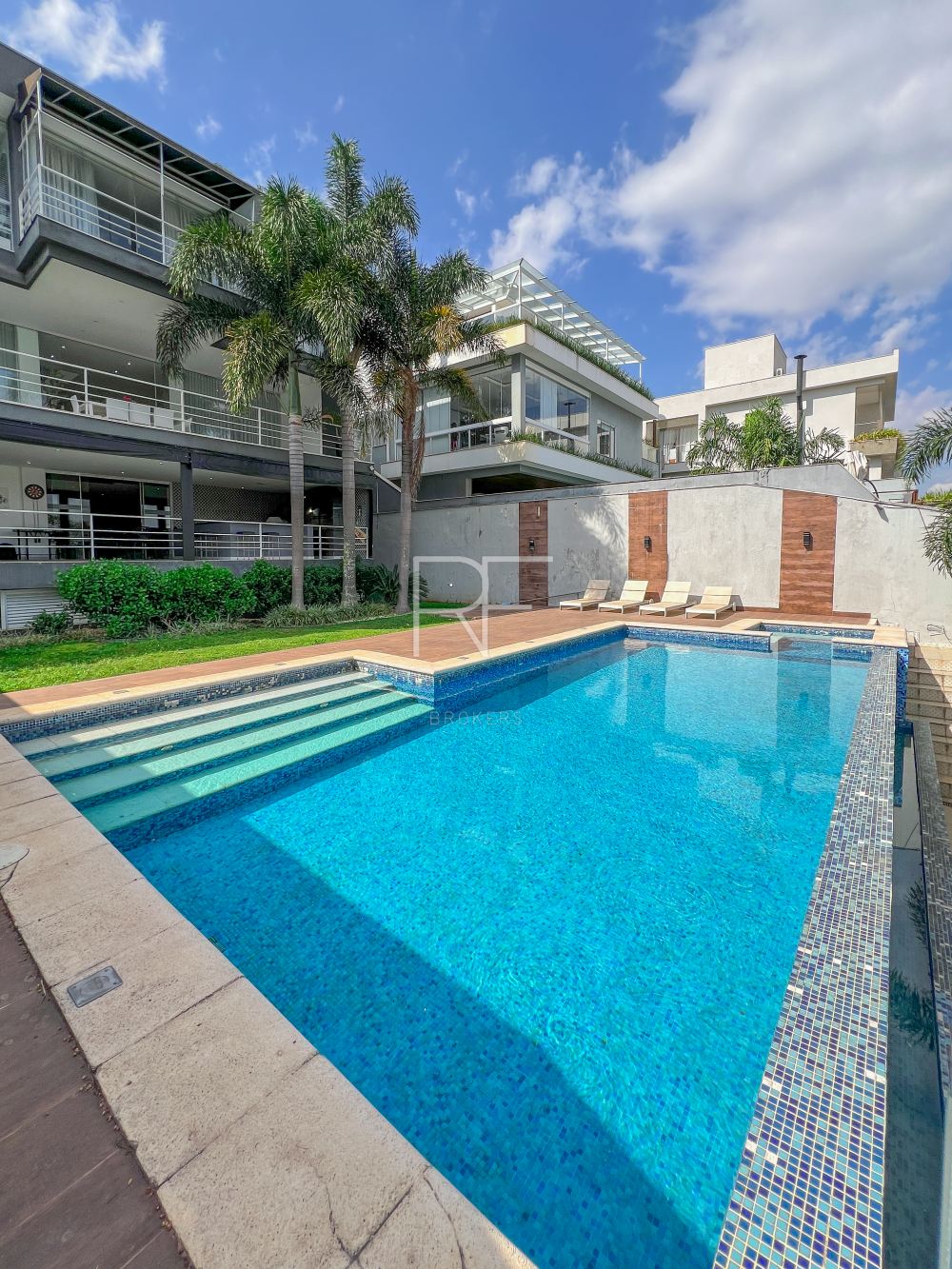 Casa em Condomínio Golf Village Granja Viana