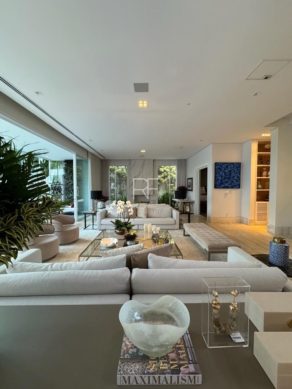 Casa em Condomínio Alphaville 01 Alphaville 