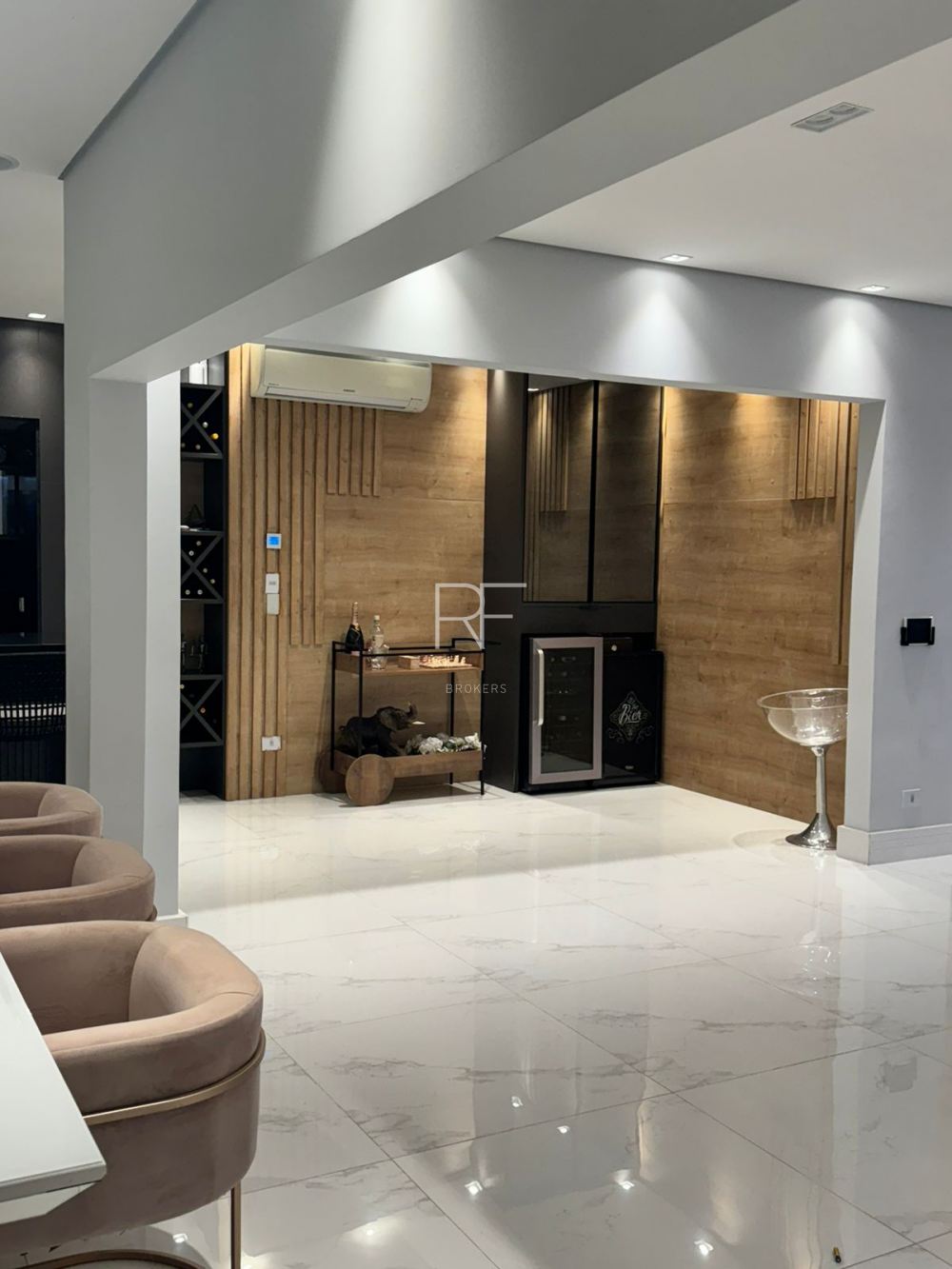 Casa em Condomínio 18 do Forte Alphaville 