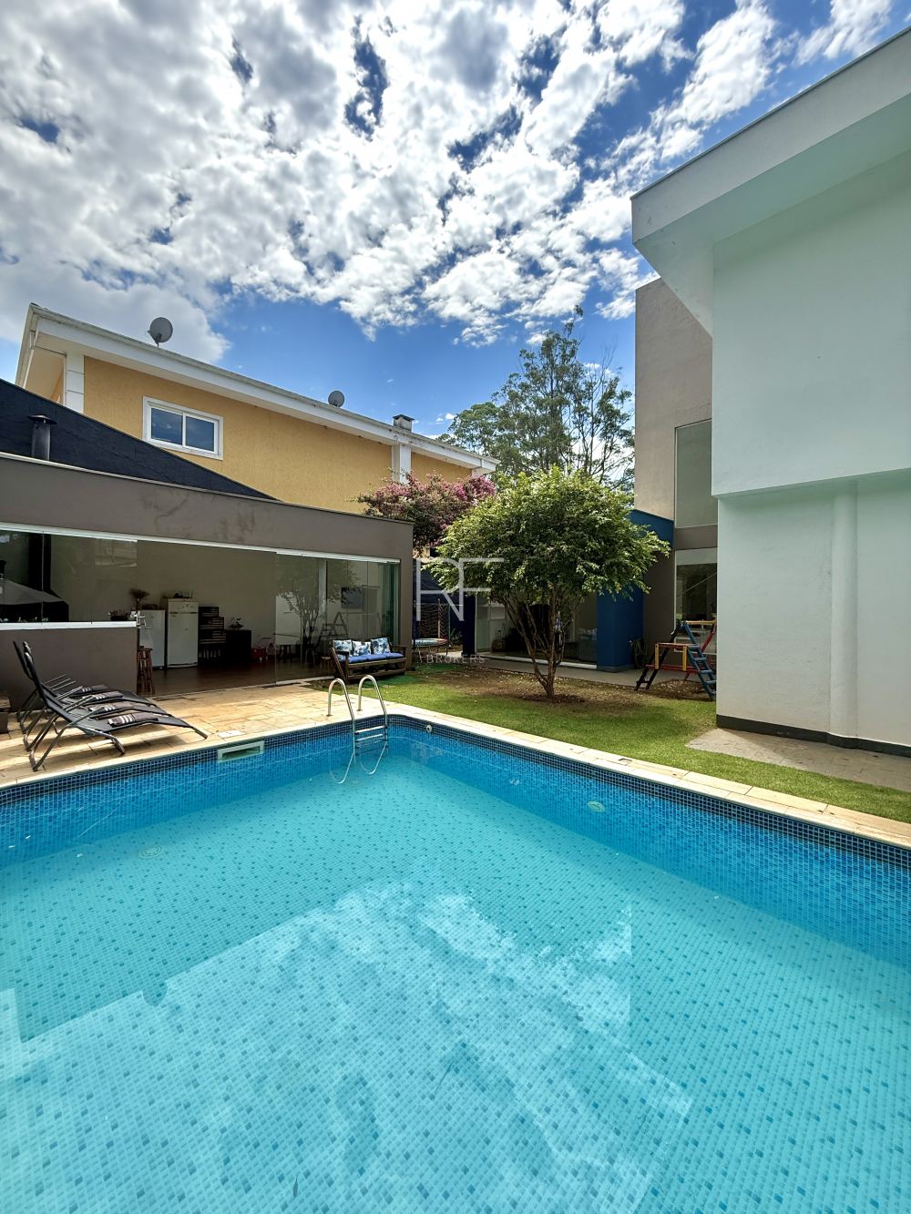 Casa em Condomínio Nova Higienópolis Granja Viana 