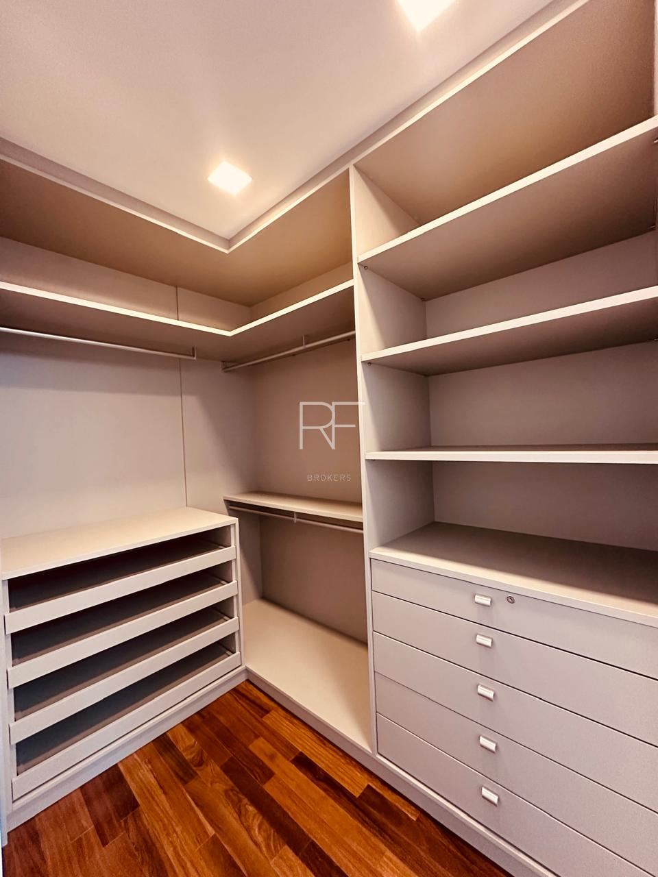 Casa em Condomínio Alphaville 01 Alphaville 