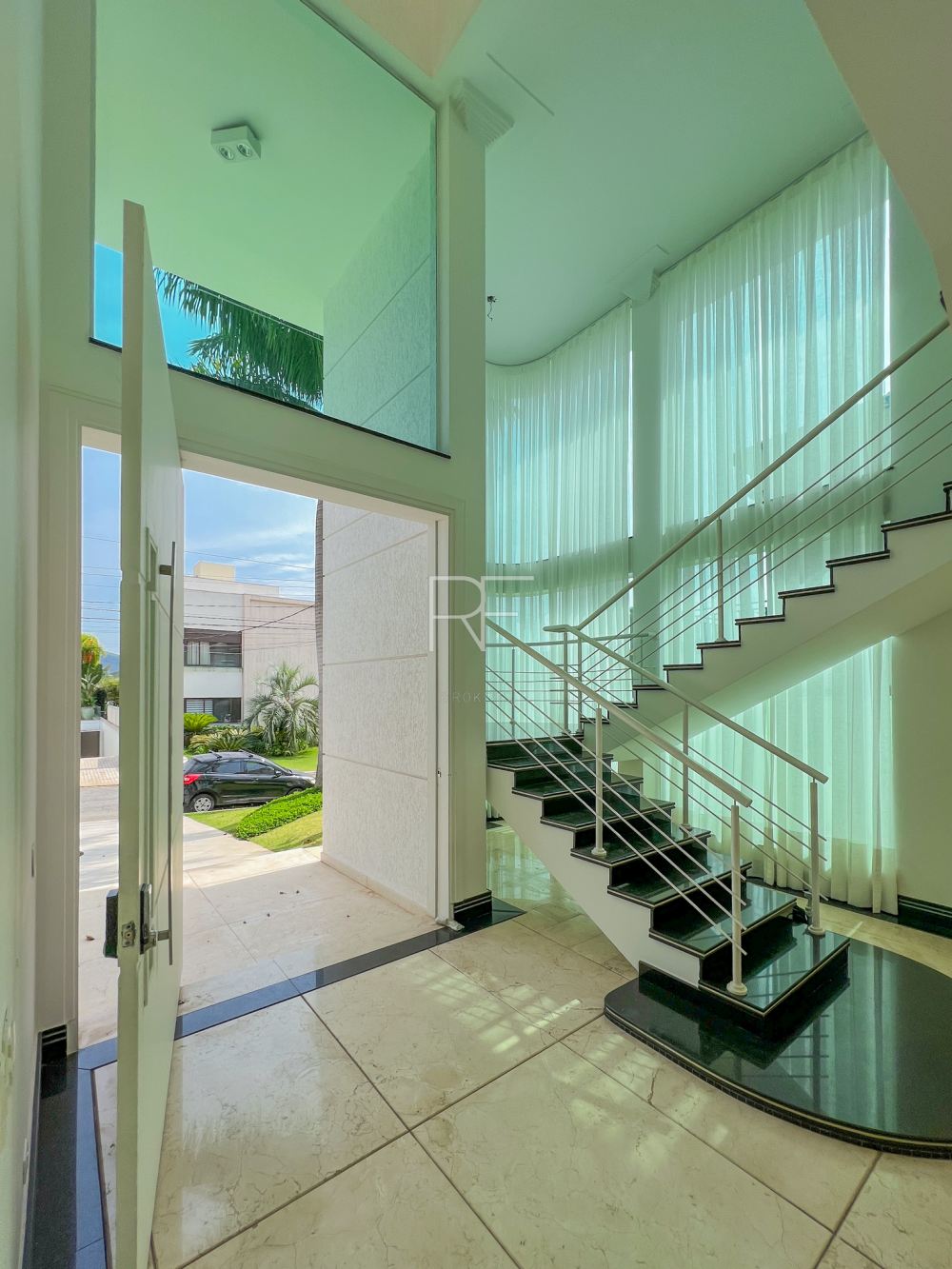 Casa em Condomínio Tamboré 02 Alphaville 